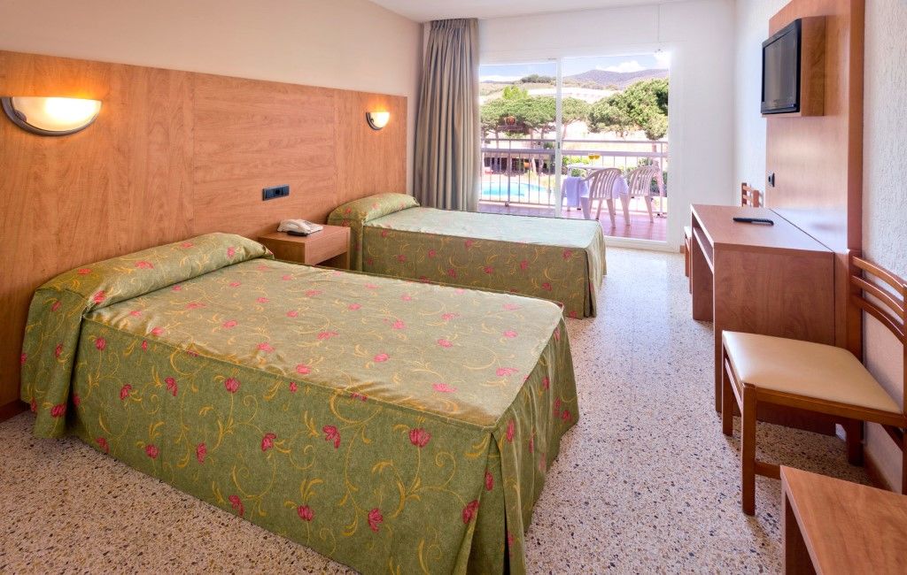 Hotel President Calella Esterno foto