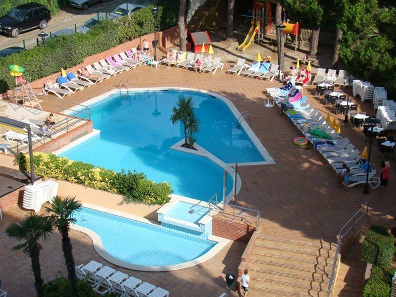 Hotel President Calella Esterno foto