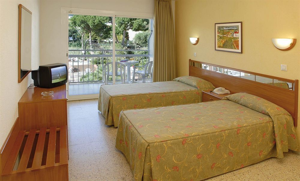 Hotel President Calella Esterno foto