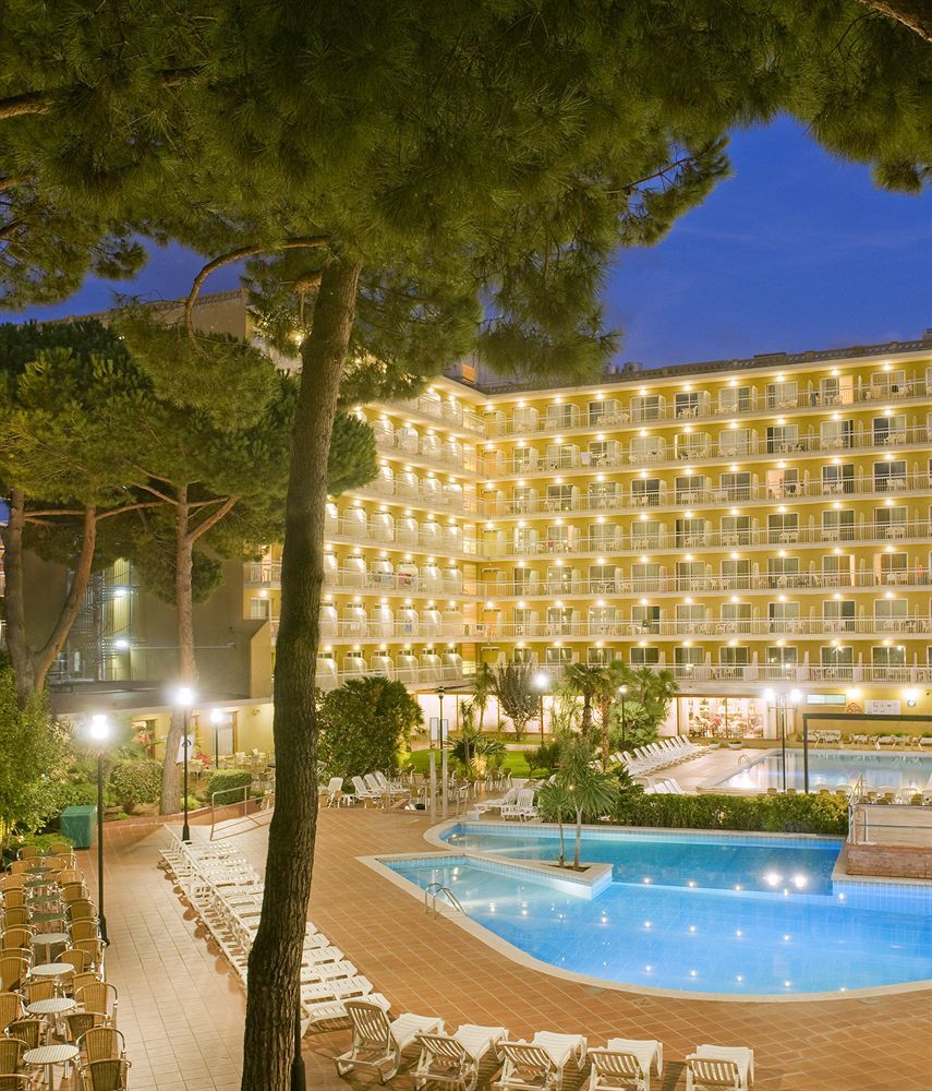 Hotel President Calella Esterno foto