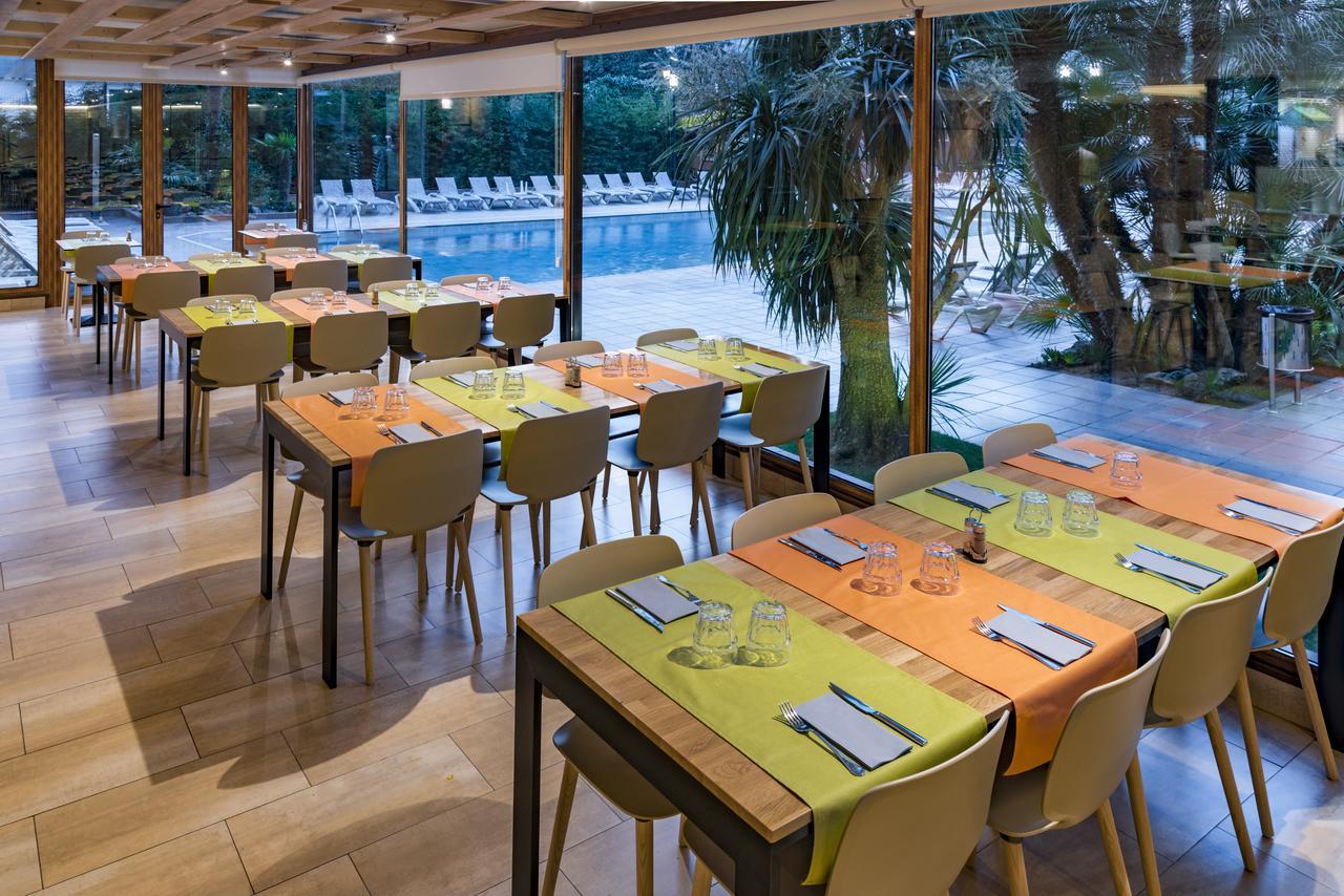 Hotel President Calella Esterno foto