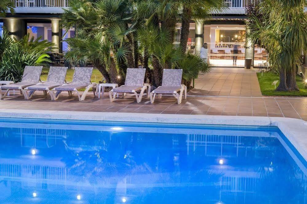 Hotel President Calella Esterno foto
