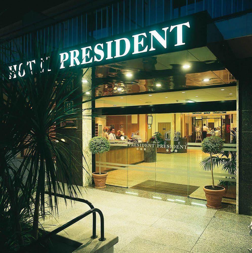 Hotel President Calella Esterno foto